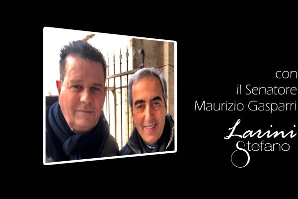 Stefano Larini con il Senatore Maurizio Gasparri